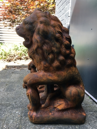 Set Large Sitting Lions - Gatekeepers - Solid Stone in Oxide